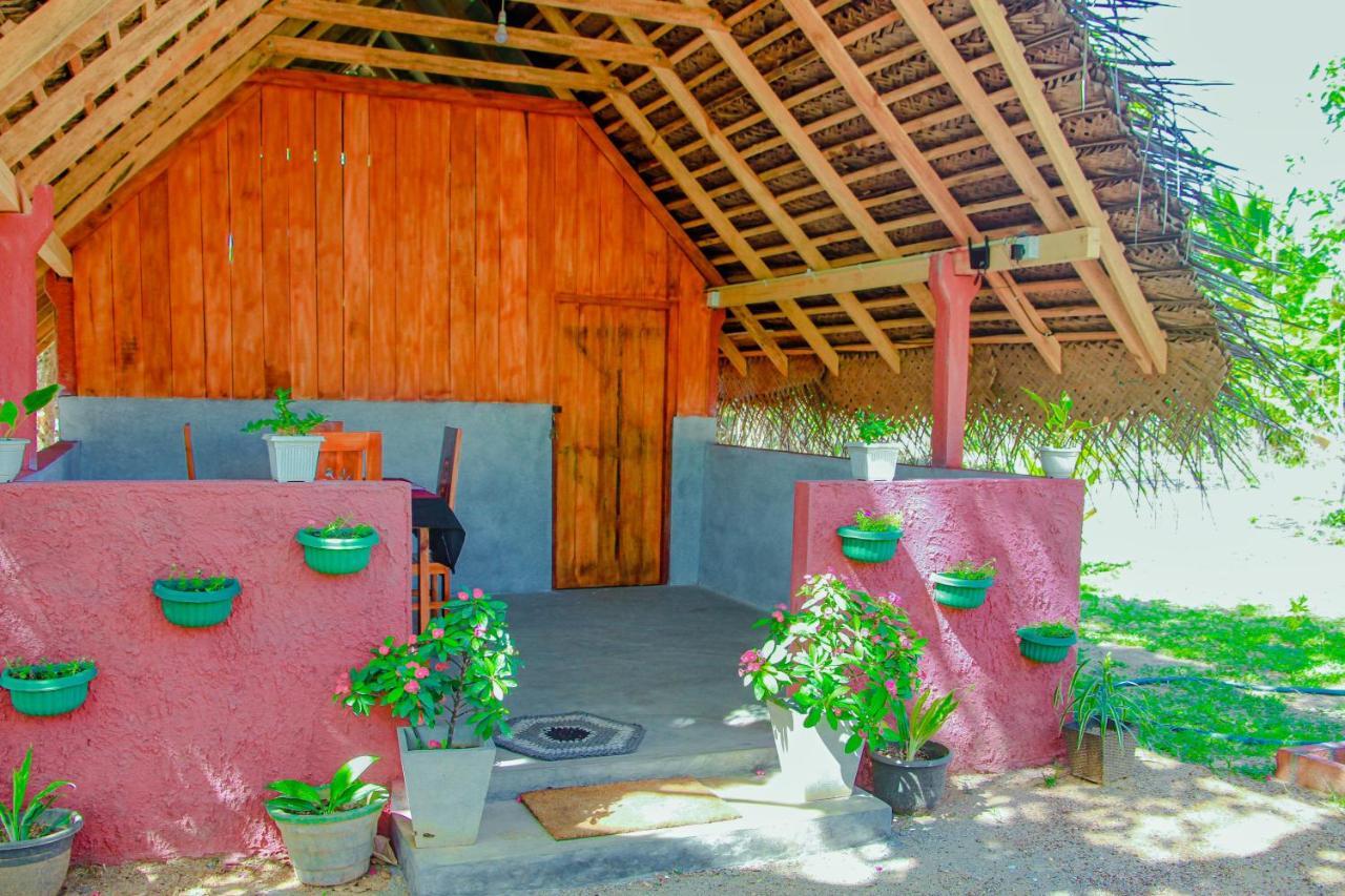 Sigiri Enaya Cottage Sigiriya Exteriör bild