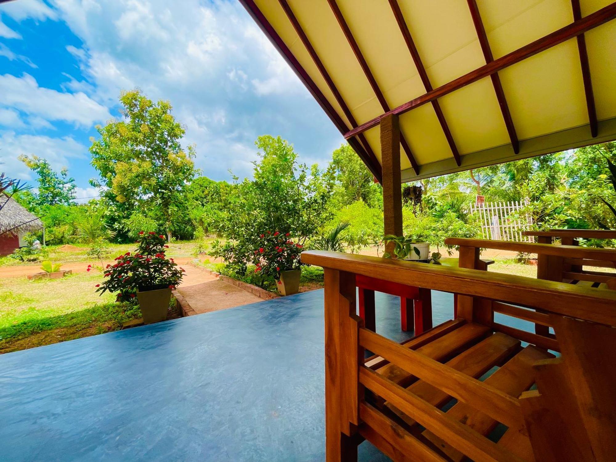 Sigiri Enaya Cottage Sigiriya Exteriör bild