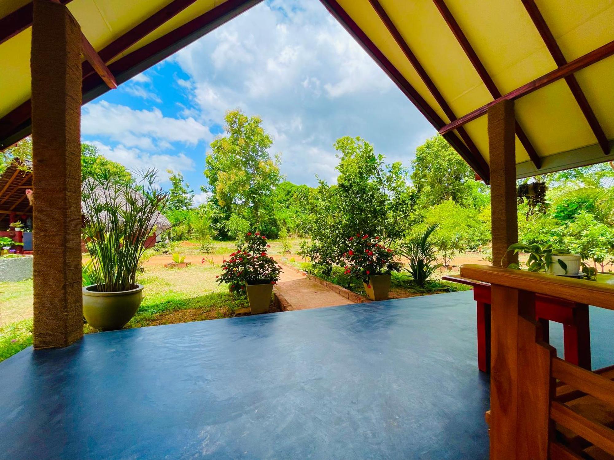 Sigiri Enaya Cottage Sigiriya Exteriör bild